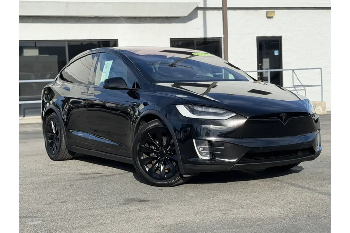 $31995 : Tesla Model X 2020 AWD Long image 2