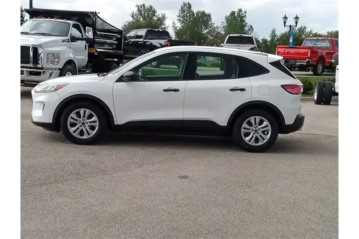 $16595 : Ford Escape 2020 S 4dr SUV image 2