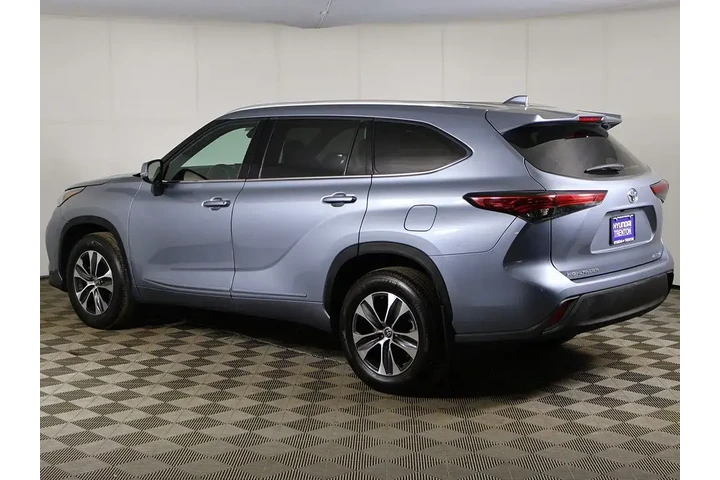 $34339 : Toyota Highlander 2022 AWD X image 10