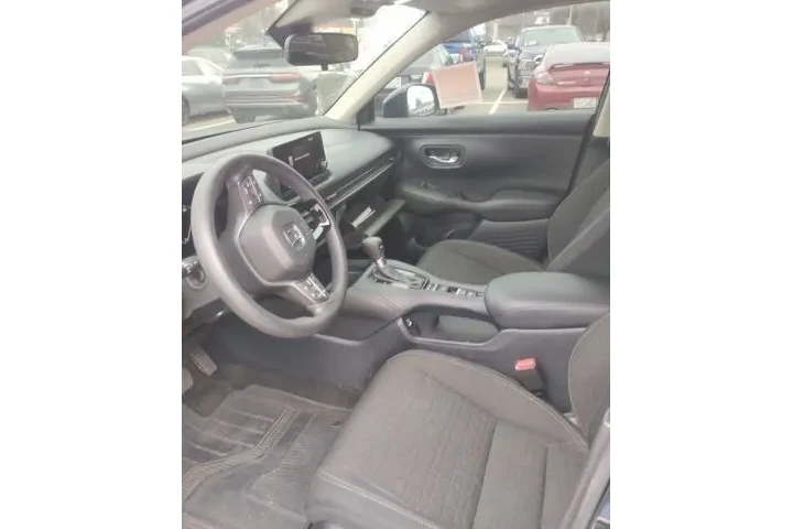 $23988 : Honda HR-V 2023 LX 4dr Cross image 6
