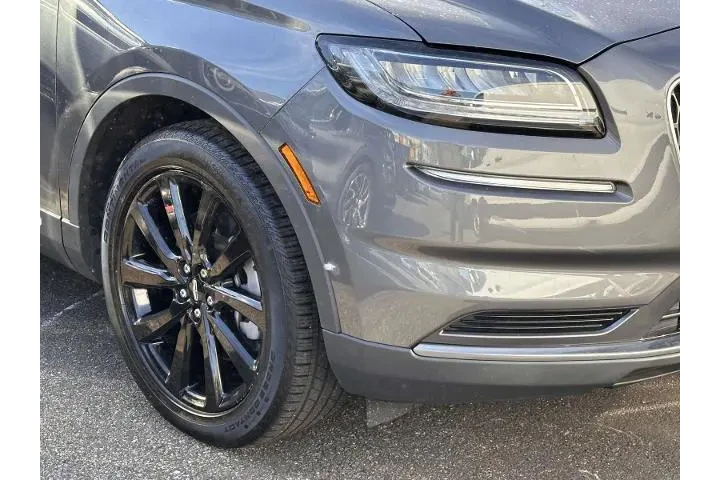 $34990 : Lincoln Nautilus 2022 AWD Re image 8