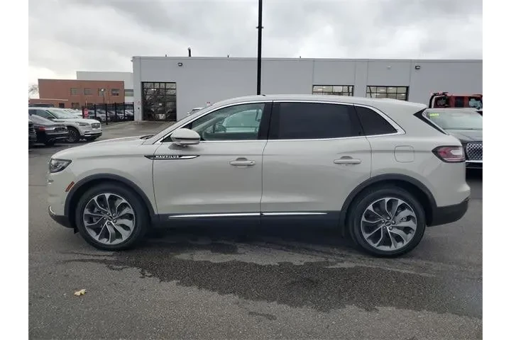 $34988 : Lincoln Nautilus 2022 AWD Re image 5