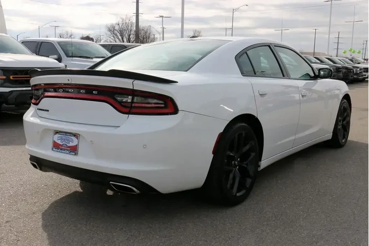 $15400 : Dodge Charger 2019 SXT 4dr S image 5
