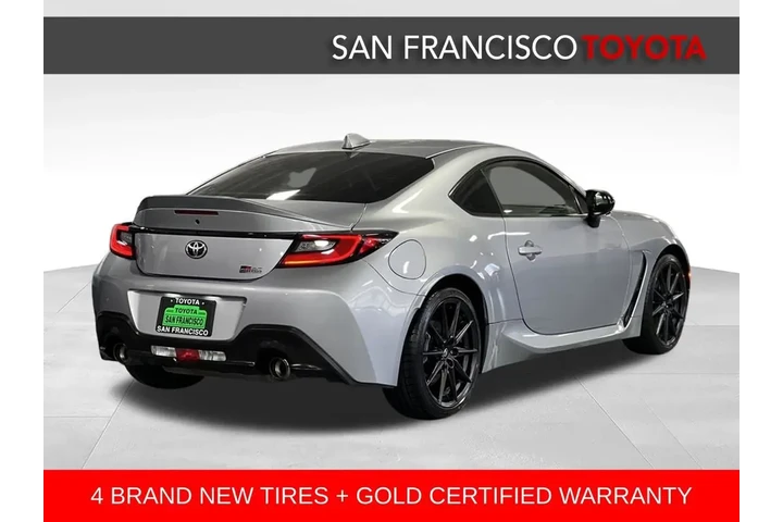 $32990 : Gold Certified 2023 GR86 Prem image 5
