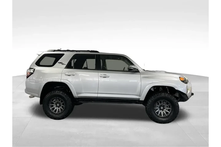 $39000 : 2020 4Runner TRD Off-Road Pre image 6