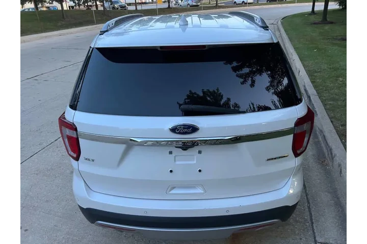 $9995 : 2016 Explorer XLT image 5