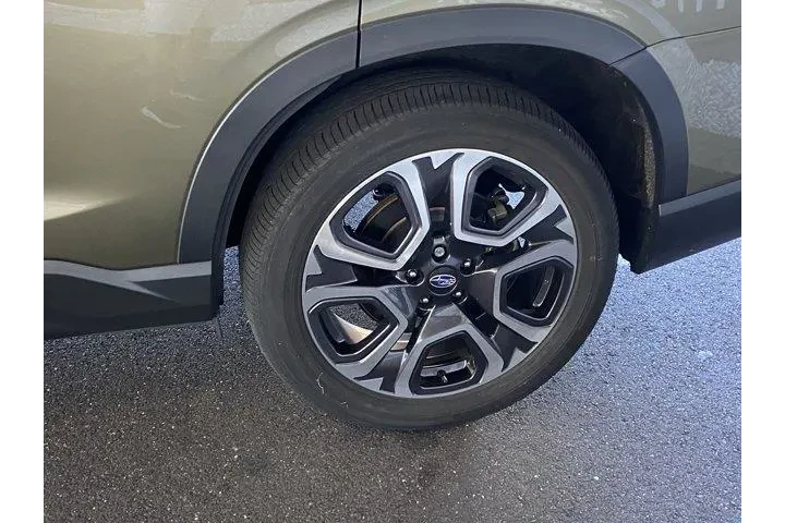 Subaru Ascent 2023 AWD Limit image 10