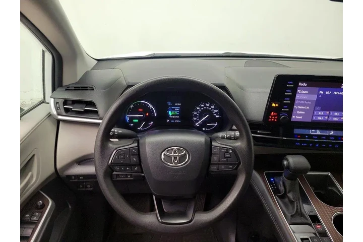 $39998 : Toyota Sienna 2024 AWD LE 8- image 10