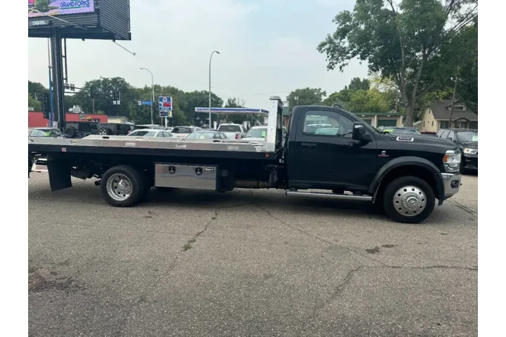 $91990 : 2023 RAM 5500 image 6