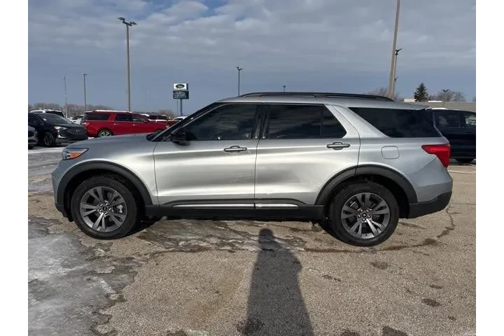 $30999 : Ford Explorer 2022 AWD XLT 4 image 8