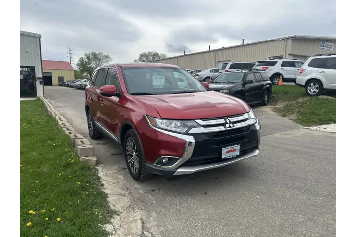 $9990 : 2018 Outlander SE image 9