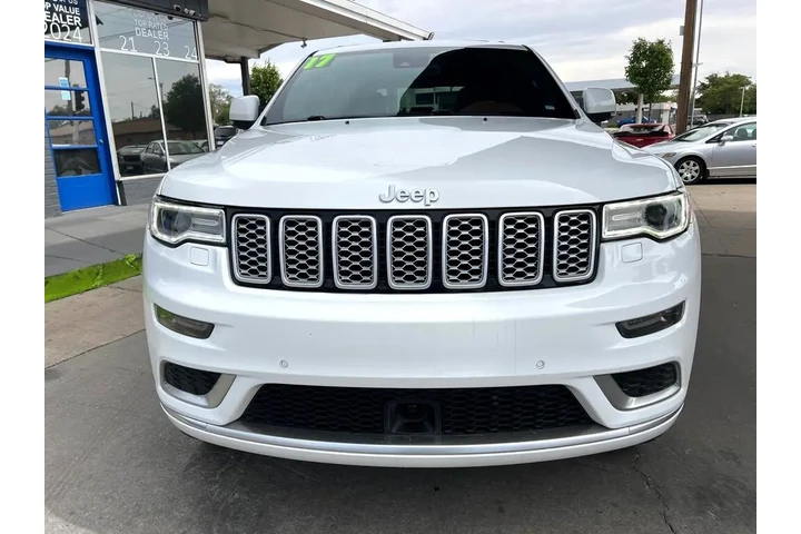2017 Grand Cherokee Summit 4WD image 2