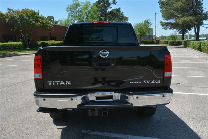 2014 Titan SV image 8