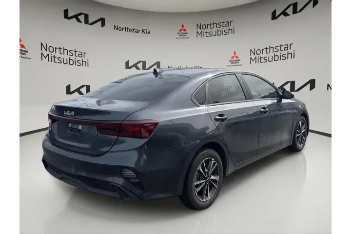 $17275 : Kia Forte 2024 LX 4dr Sedan image 6