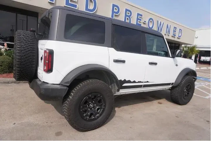 $39988 : Ford Bronco 2022 4x4 Base Ad image 6