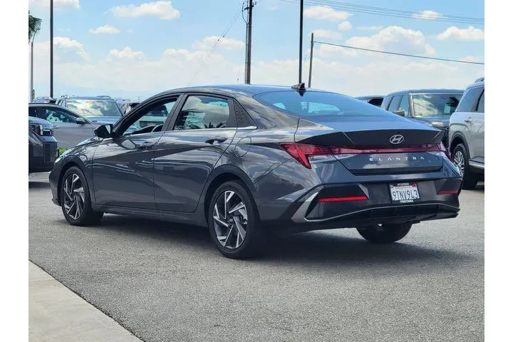 $21284 : Hyundai ELANTRA 2025 SEL Con image 2