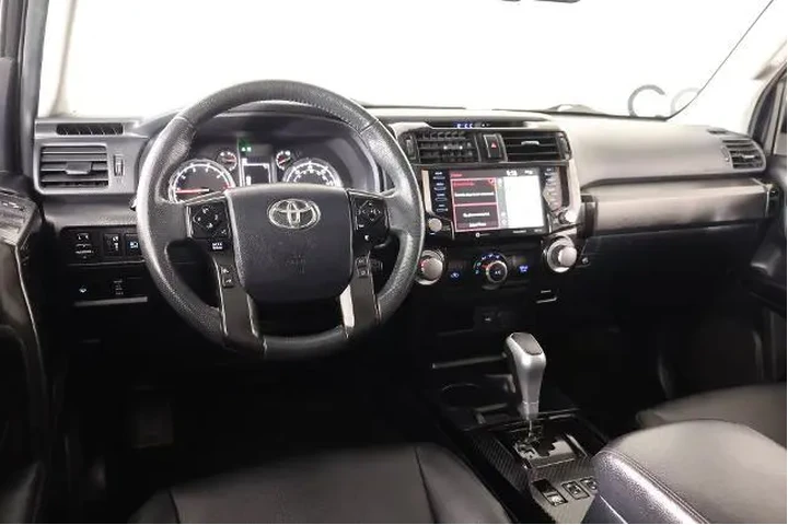 $31960 : Toyota 4Runner 2021 4x4 TRD image 2