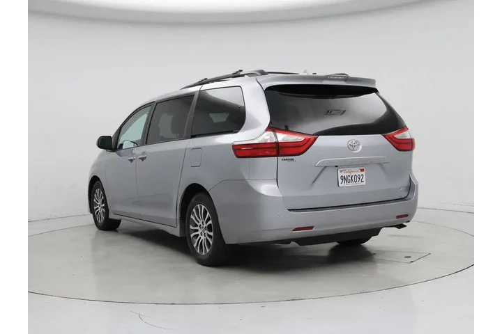 $30998 : Toyota Sienna 2018 XLE 7-Pas image 2