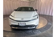 $27799 : Toyota Prius 2025 XLE 4dr Ha thumbnail