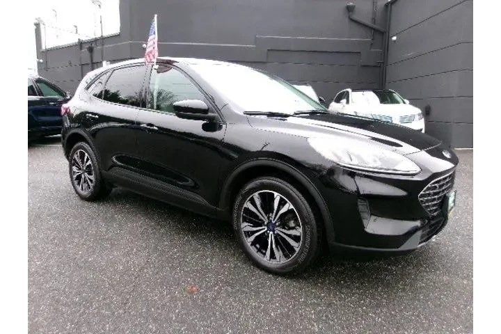 $21996 : Ford Escape 2022 AWD SE 4dr image 2