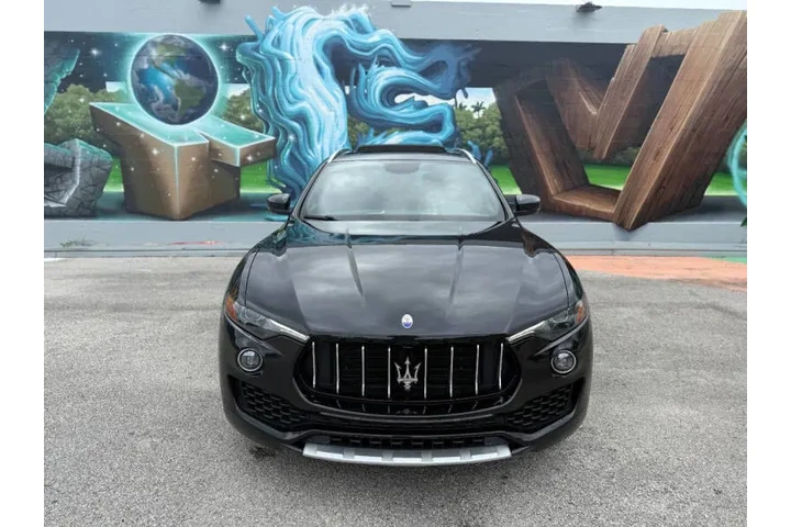 $19991 : 2018 Levante GranLusso image 4