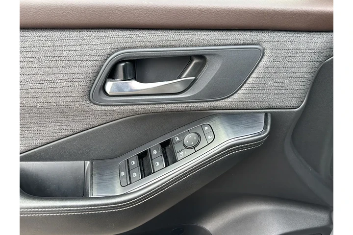 $14490 : Nissan Rogue 2021 AWD SV 4dr image 8