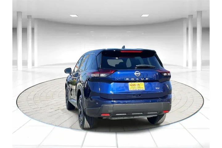 $19111 : Nissan Rogue 2024 SV 4dr Cro image 3