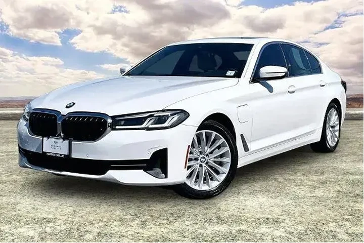 $25991 : BMW 5 Series 2021 530e 4dr S image 3