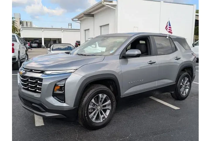 $27097 : Chevrolet Equinox 2026 LT 4d image 3
