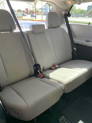 $16500 : 2017 Toyota Sienna Limited image 10