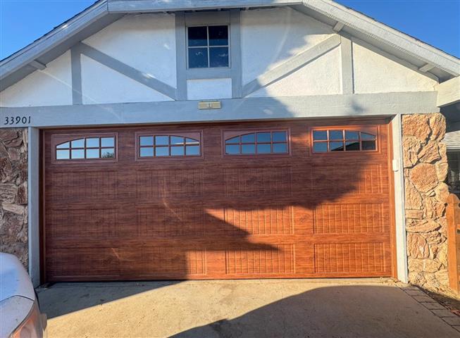 Aluminum Garage Doors VIP image 3