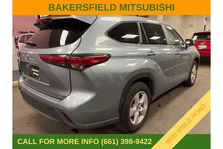$32797 : Toyota Highlander 2023 L 4dr image 5