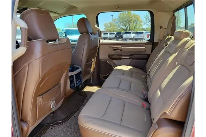 $34950 : Ram 1500 2019 4x4 Laramie Lo image 9