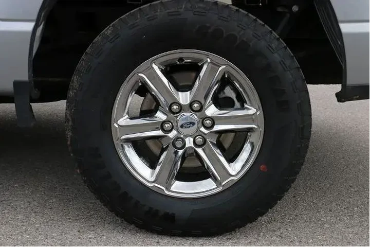 $40000 : Ford F-150 2025 4x4 XLT 4dr image 10