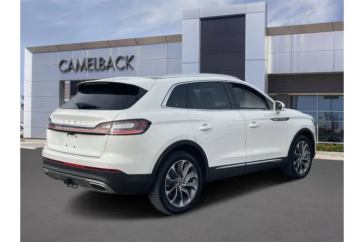 $27995 : Lincoln Nautilus 2021 AWD Re image 6