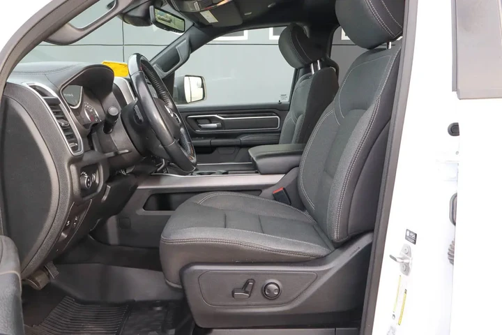 $39988 : 2022 1500 Big Horn 4x4 Crew C image 7