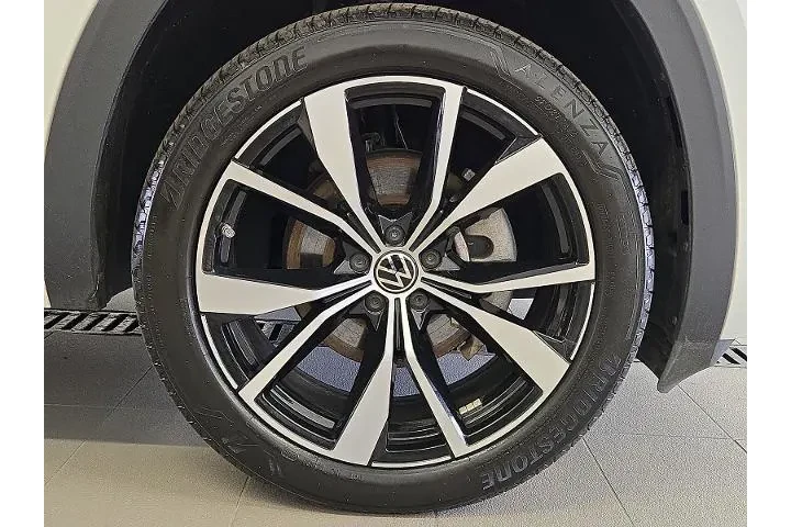 $36625 : Volkswagen Atlas Cross Sport image 8