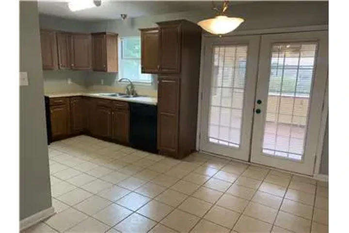 $1500 : Rental property with 3 bedro image 6