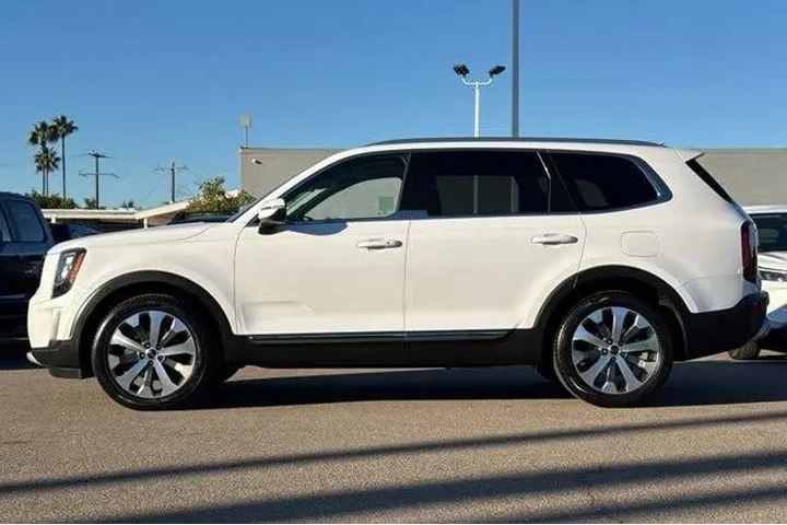 $27400 : Kia Telluride 2021 EX 4dr SU image 9