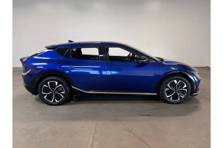 $21862 : Kia EV6 2022 Wind 4dr Crosso image 2