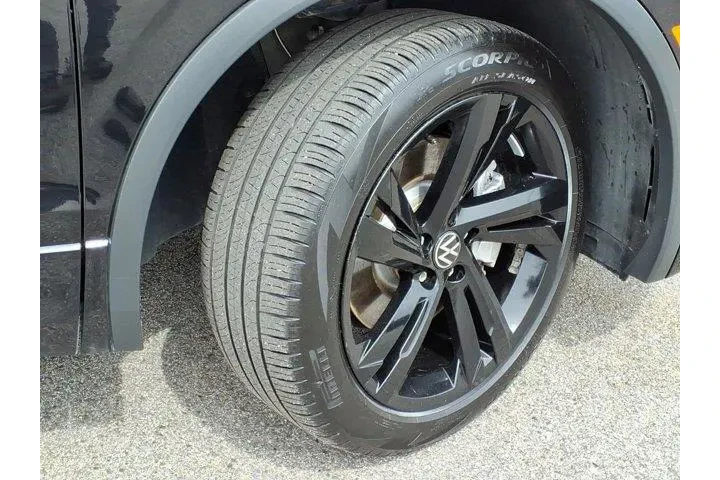 $28400 : Volkswagen Tiguan 2024 AWD S image 4