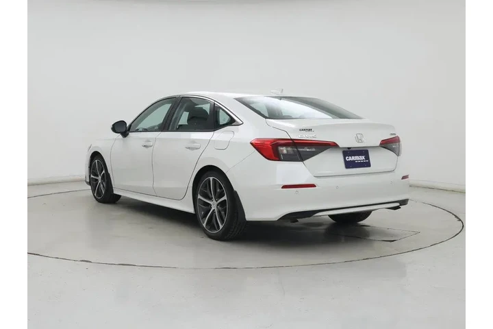 $25998 : Honda Civic 2024 Touring 4dr image 2