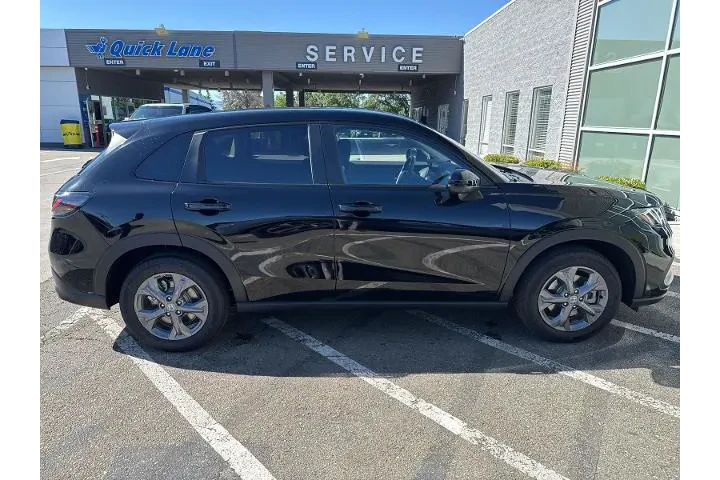 $30999 : Honda HR-V 2026 AWD LX 4dr C image 6
