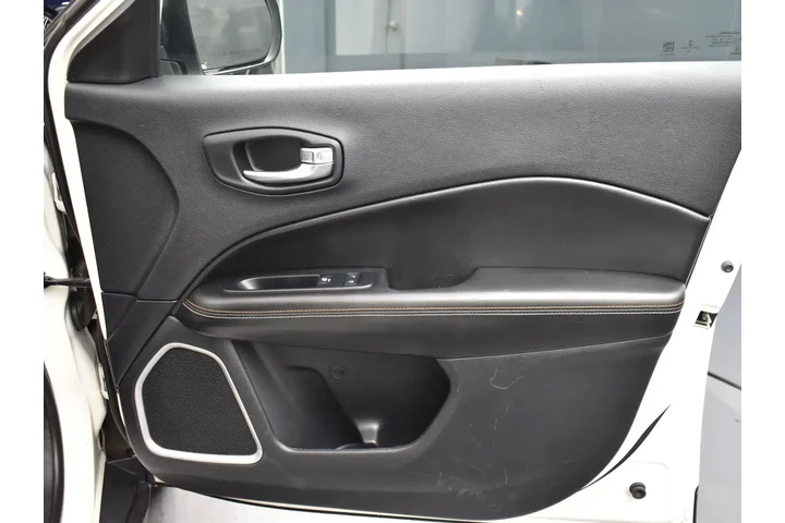 $14218 : Jeep Compass 2019 4x4 Latitu image 6