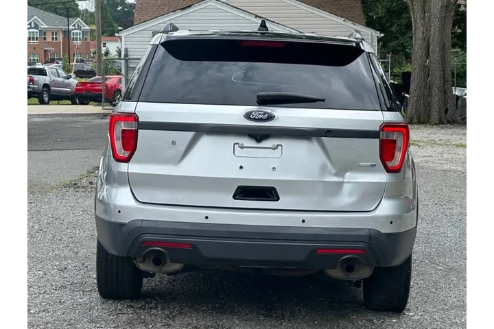 $10500 : 2017 Explorer Police Intercep image 7