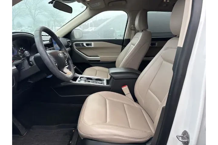 $33449 : Ford Explorer 2023 AWD XLT 4 image 7
