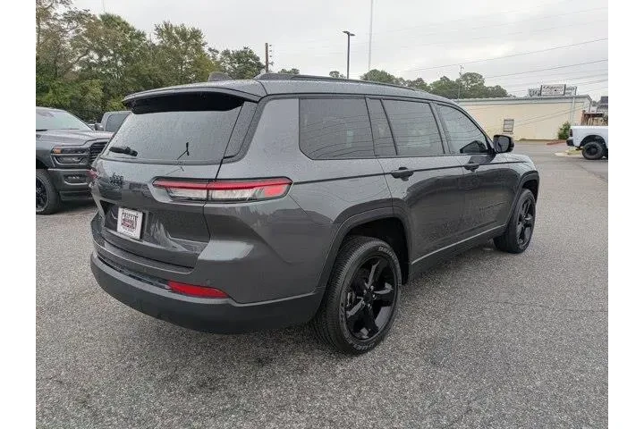 $35816 : Jeep Grand Cherokee L 2024 4 image 4