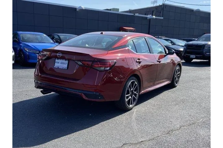 $17487 : Nissan Sentra 2025 SR 4dr Se image 3