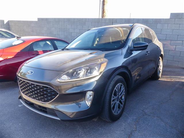$17990 : Pre-Owned 2020 Ford Escape SEL image 9