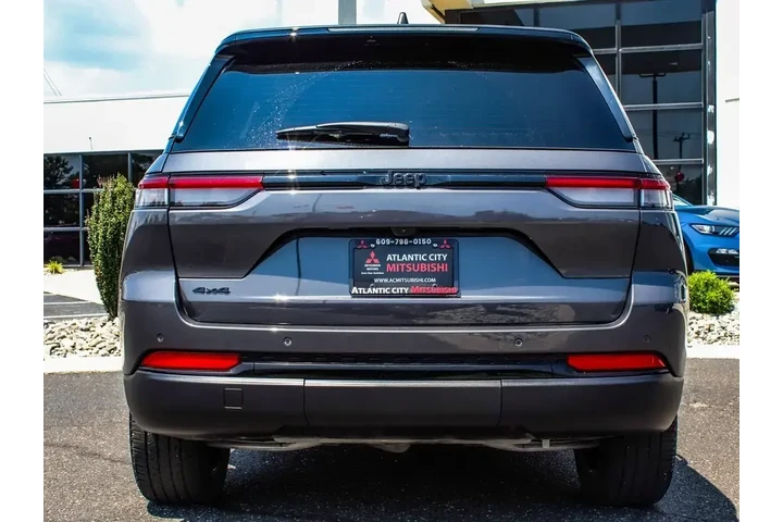 $34990 : Jeep Grand Cherokee 2024 4x4 image 5